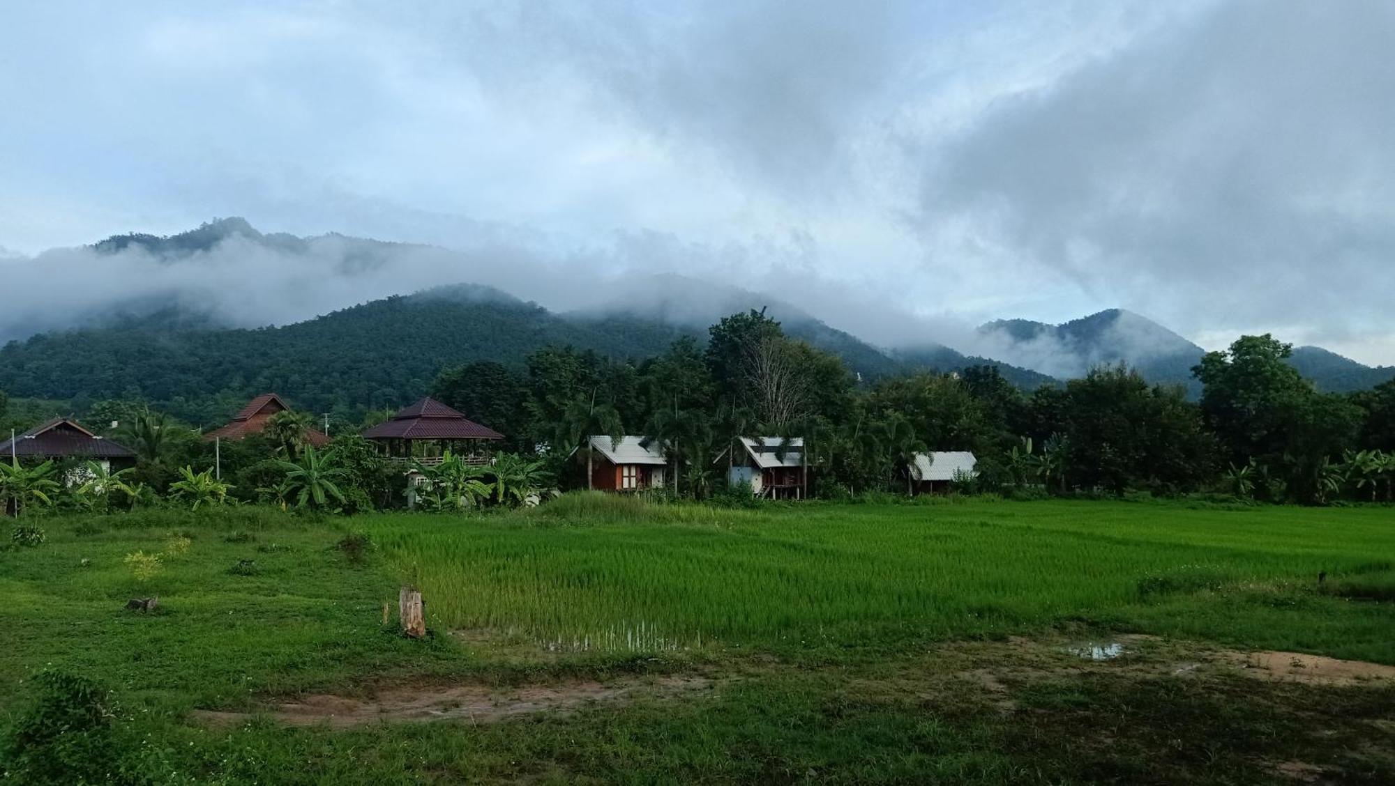Ing Doi Guest House Pai Extérieur photo