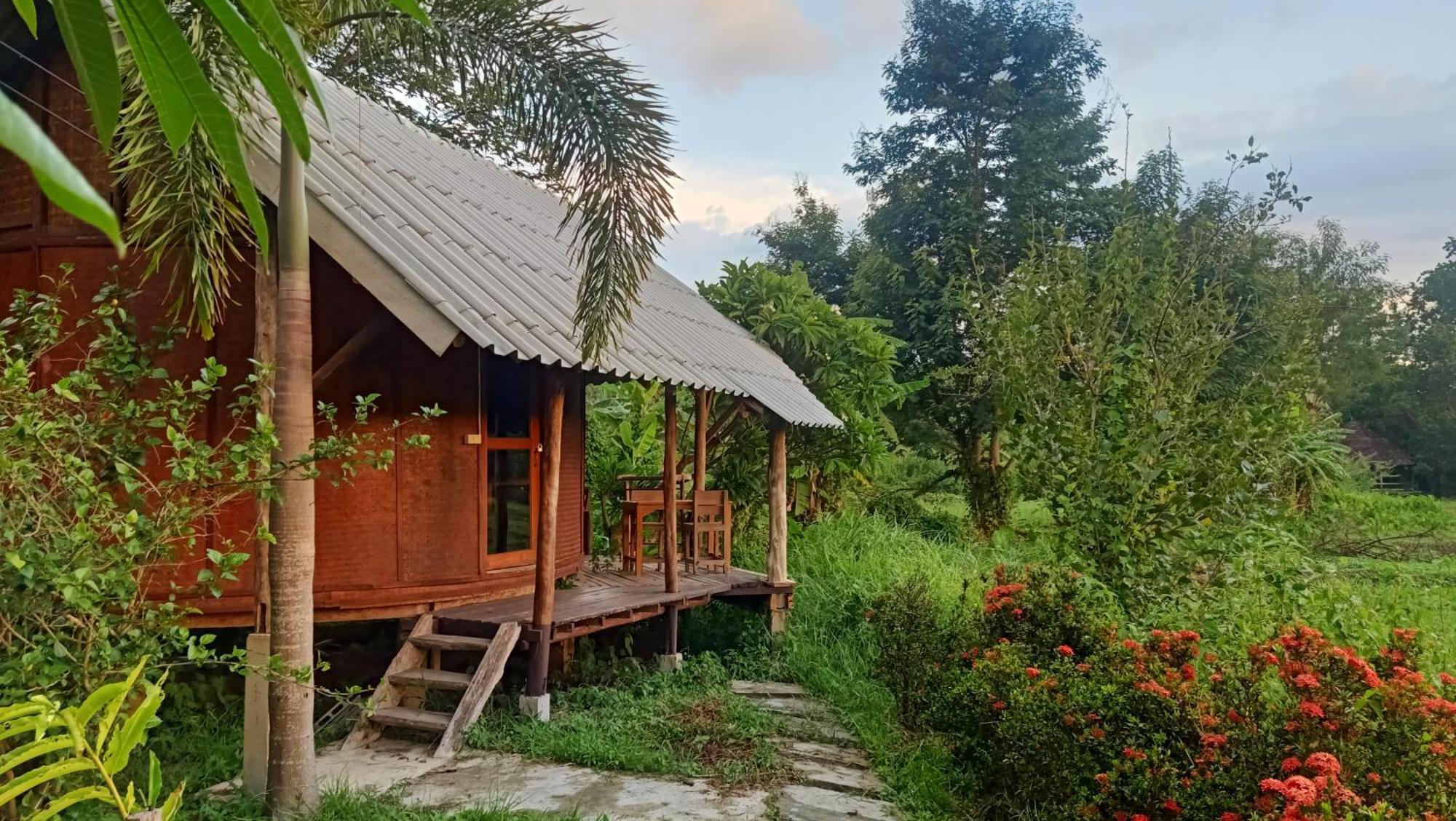 Ing Doi Guest House Pai Extérieur photo
